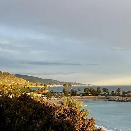 Lisa דירה מנטון